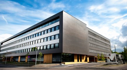 Lavere energikostnader er nøkkelen - bli kjent med løsningene i Miljøhuset GK i Ryen