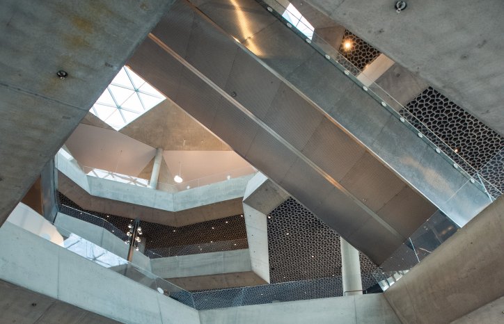 Vi har levert ventilasjon i det flotte Deichmanske bibliotek i Oslo. Et utfordrende og imponerende prosjekt med skjult ventilasjon.