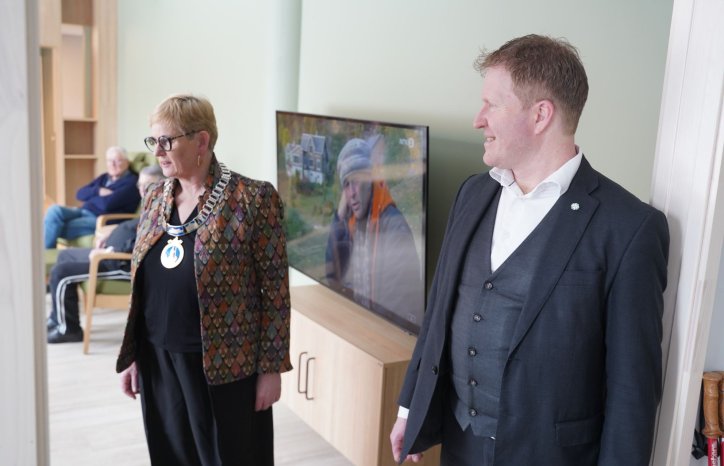 Ordfører Eli Arnstad under åpningen av Fosslia omsorgssenter. Foto: Petter Molleru/Stjørdal kommune. 