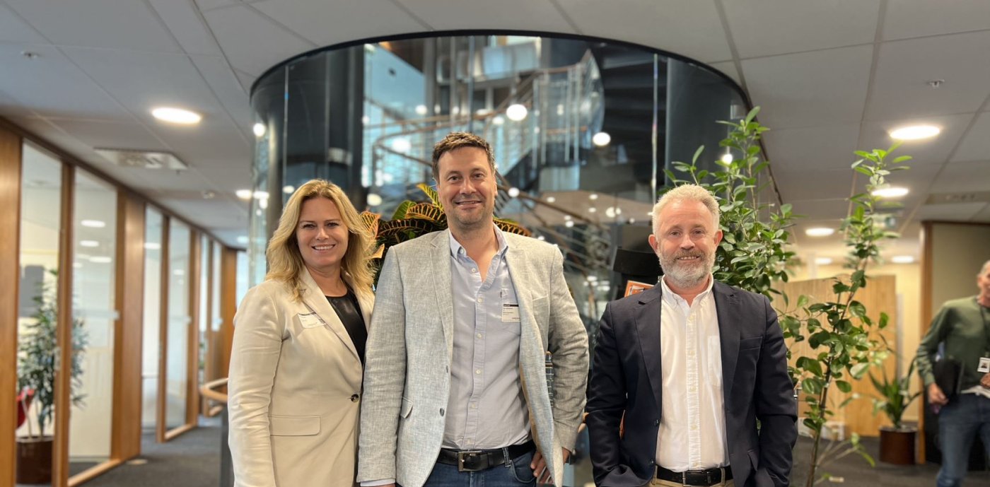 Fra venstre: Hilde Monica Klungtvedt (GK), Sten Magne Birkeland (GK) og Rune Augenstein (Smedvig Eiendom). Foto: Smedvig Eiendom