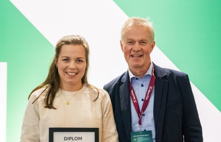 Ingrid Jæger Landsnes og Mads Mysen under utdelingen.