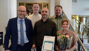 GK i Trøndelag mottar prisen fra Fylkeskommunen. Foran fra venstre: Tord Lien, Trond Kimo og Johanne Hokstad. Bak fra venstre: Sander Karlsen og Hans Petter Faanes. 