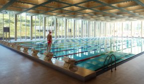 Inne i limtre-dragerne blir det vedlikeholdsganger som sikrer adkomst til alt utstyr som monteres i taket.