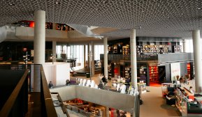 Vi har levert ventilasjon i det flotte Deichmanske bibliotek i Oslo. Et utfordrende og imponerende prosjekt med skjult ventilasjon.