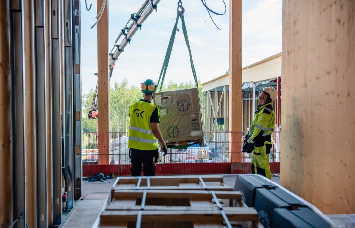Med mottoet «alle monner drar» er Ole-Jonny en ekte pådriver. Sammen med VVS-leverandør Brødrene Dahl har han sørget for betydelig lavere klimaavtrykk fra rørinstallasjonene på nye Sophie Radich ungdomsskole i Lillestrøm.