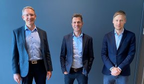 Steinar Fossen, styreleder Piscada, Per Arve Ekle, divisjonsdirektør og leder for GK Byggautomasjon og Kyrre Isaksen, CEO Piscada