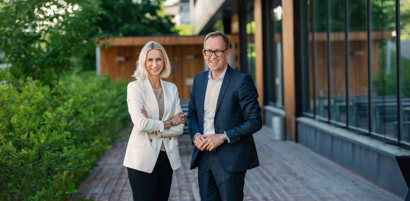 Konserndirektør kommunikasjon og bærekraft Guro Steine og konsernsjef Kim Robert Lisø