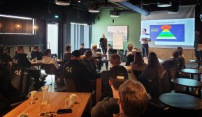 Konsernsjef i GK, Kim Robert Lisø, var til stede under lærlingsamlingen i Trondheim.